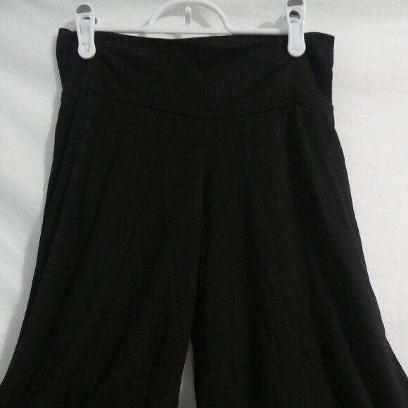 SOPRANO | medium | Black Lightweight Culottes| EUC - Picture 6 of 13